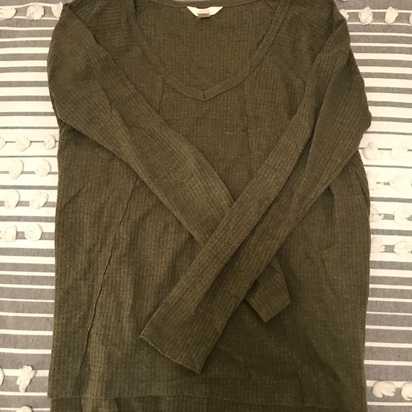 Olive Green Slouchy long sleeve - Picture 2 of 2